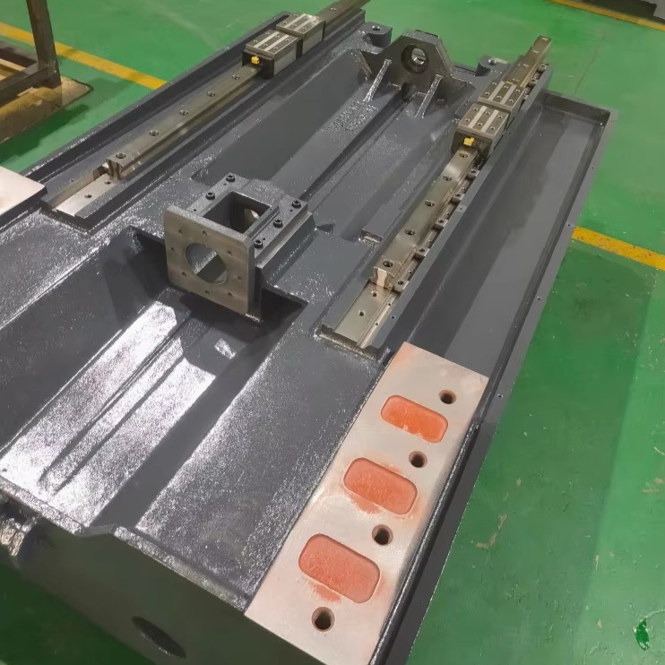 CNC Vertical Machining Center  - مراجعة Heavy Equipment Center وسعره