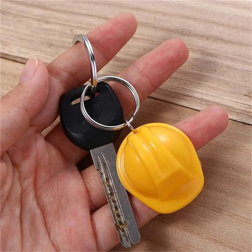 Colorful 3D Safety Hat Keychai - مراجعة Heavy Equipment Key Ring وسعره